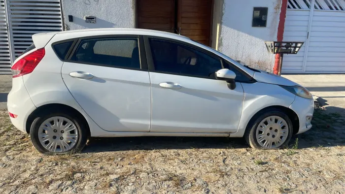 Ford Fiesta 1.5 16V Flex Mec. 5P 2014