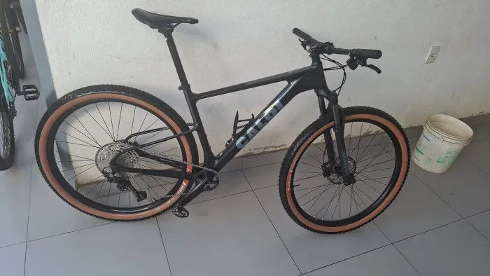 Vendo bicicleta caloi elite carbon sport , 2026 deore 