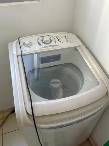 Máquina de lavar com defeito