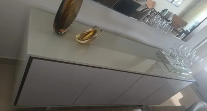 Aparador laca com gaveta