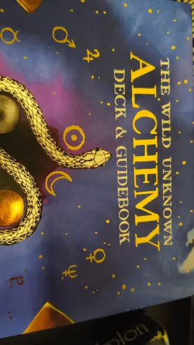 The Wild Unknown Alchemy (Deck & Guidebook)