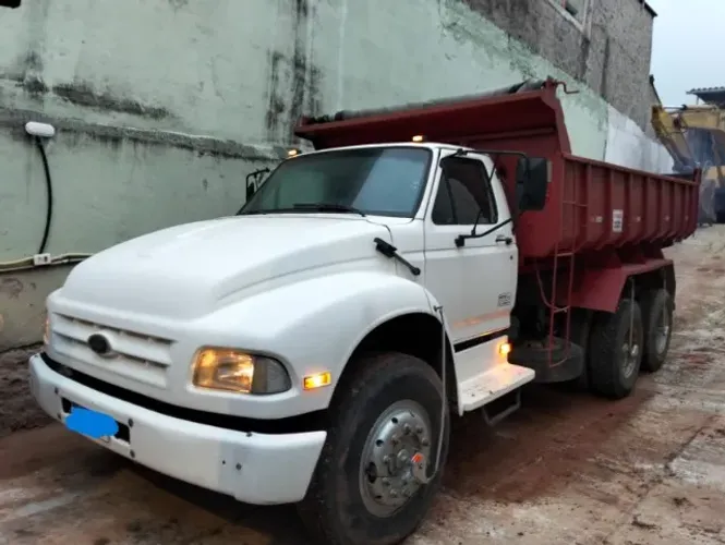 Caminhão Basculante - Ford F14000 HD