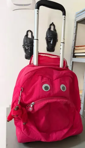 Bolsa Kipling original com rodinha 