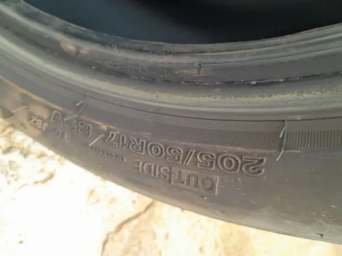 Par pneus 205/50 r17 