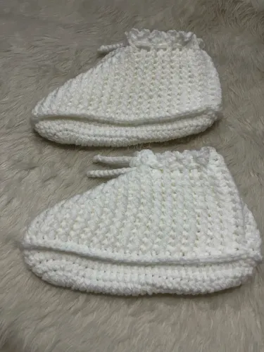 Pantufa Branca em Crochê Lã Adulto Meia Quente