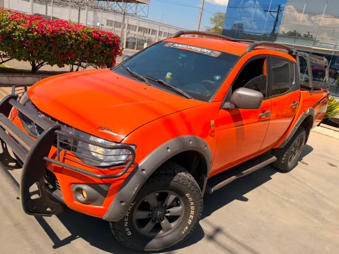 Mitsubishi L200 Triton GLS 3.2 CD TB Int.diesel MEC 2016