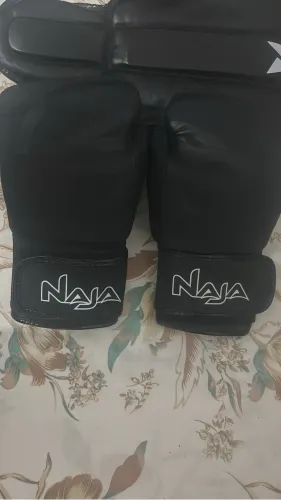 Kit de Boxe / Muay Thai Naja - Luvas + Caneleiras (Excelente Estado)