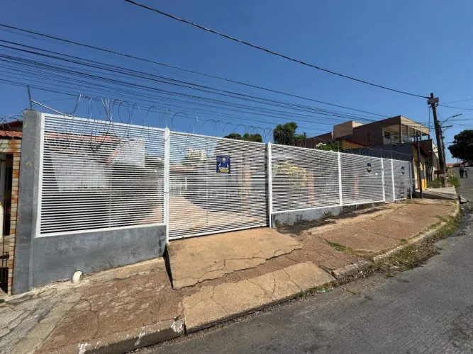 Casa com 2 Quartos no Bairro Dom Aquino