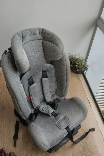Cadeirinha Para Auto Fisher-Price All-Stages Fix (9 a 36 kg) - ISOFIX - Cinza