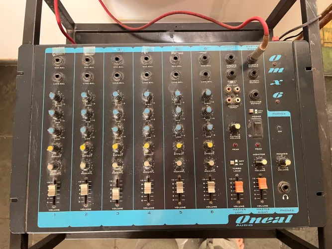Mesa de Som Oneal OMX-6 + Amplificador OP-1000 + Rack | Tudo Funcionando