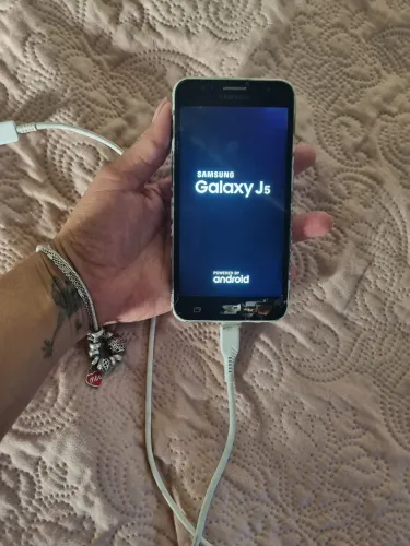 Celular j5 
