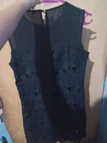 Vestido preto de renda 