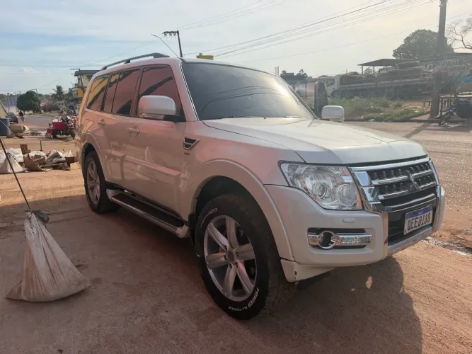 Mitsubishi Pajero HPE Full 3.2 4X4 T.i.dies. 5P AUT 2016