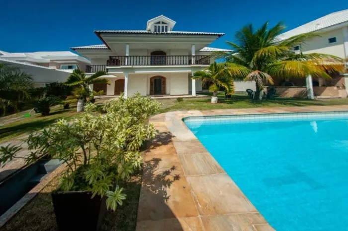 Condomínio Mansões - Mansão Triplex em estilo Colonial com 5 Suítes. Barra da Tijuca/RJ.