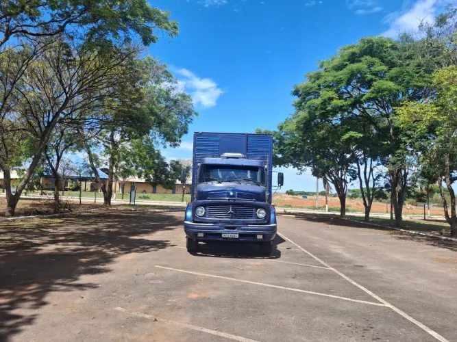 Mercedes Bens 1513 Baú