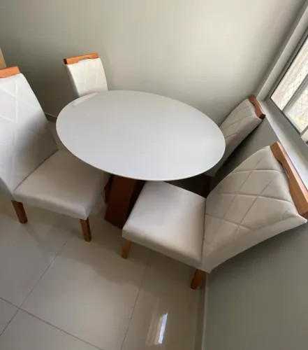 CONJUNTO DE MESA REDONDA CELESTE 4 LUGARES