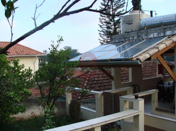 Casa térrea à venda de 93m² com 2 dormitórios no Horto Florestal.