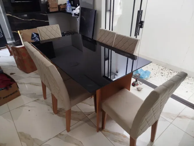 Mesa hello com 6 cadeiras