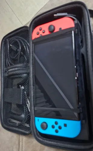 Nintendo Switch Oled 64GB + 3 Jogos
