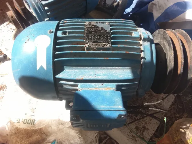 Bomba 5 CV
