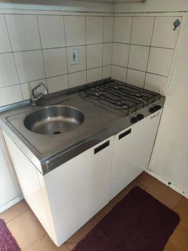 Balcão cozinha com cooktop e torneira integrado
