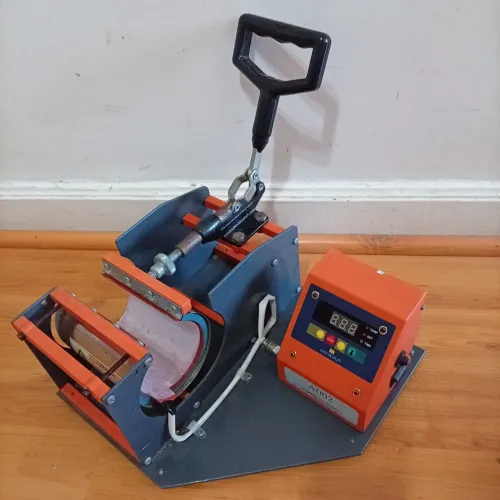 Prensa para Personalização de Canecas e Squeezes