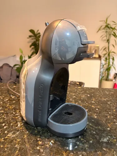 Cafeteira Dolce Gusto MiniMe Preta 100v 
