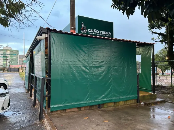 Vendo loja mobiliada