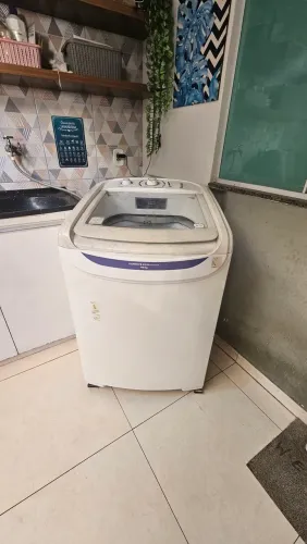 Máquina de lavar Electrolux Turbo Economia de 15kg com dispenser 4 em 1.