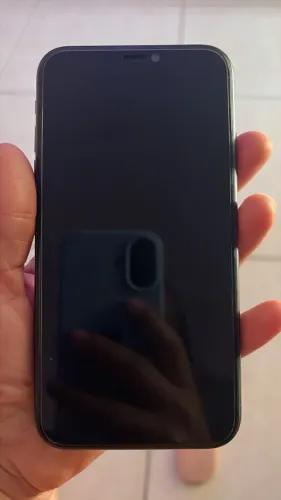 IPhone 11 128GB 74% de bateria.