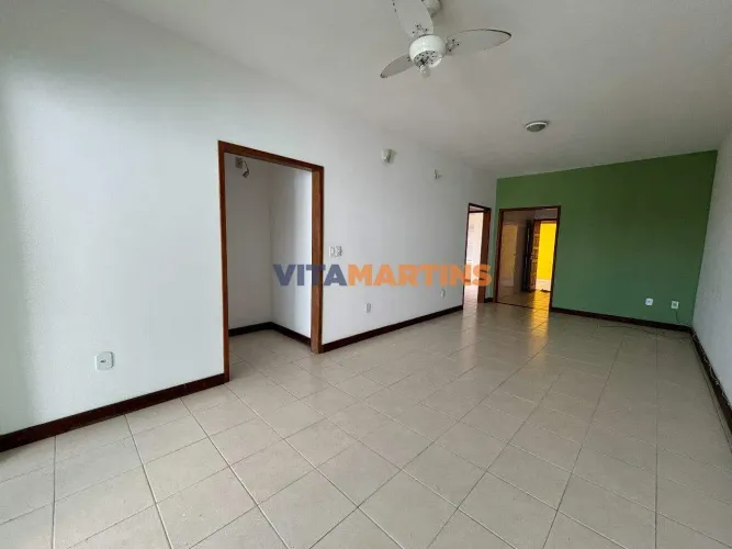 Casa de 3 quartos (1 suíte) por R$3.000,00 no Parque Burle em Cabo Frio/RJ