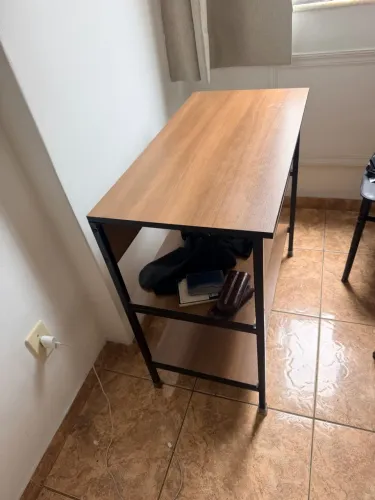 Mesa e cadeiras