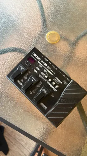 PEDALEIRA BOSS ME-25 (EXCELENTE ESTADO)