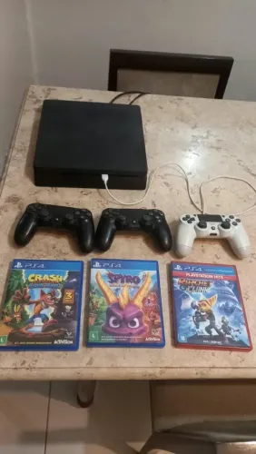 Vendo PS4 Slim 500MB