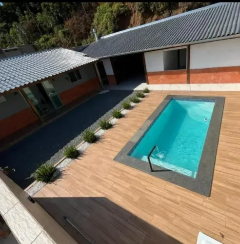 Aluguel casa temporada Balneario Piçarras ,3 quartos e piscina