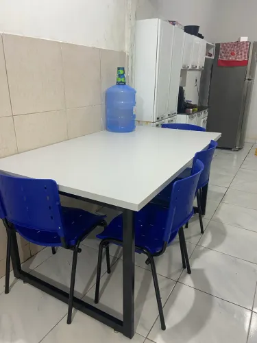 Vendo mesa tamo todo no MDF