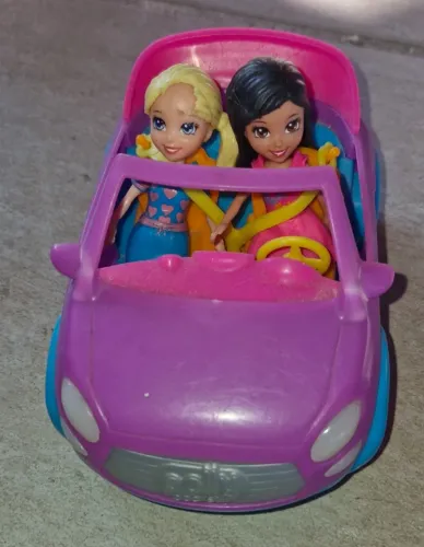 Polly Mini carro com 2 bonecas
