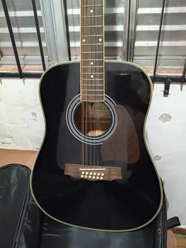 Violão 12 Cordas Eagle Preto Profissional com entrada P10 e Equalizador próprio.
