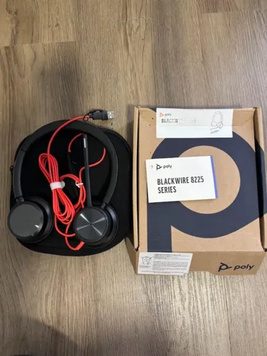 Headset Poly Blackwire 8225 Series