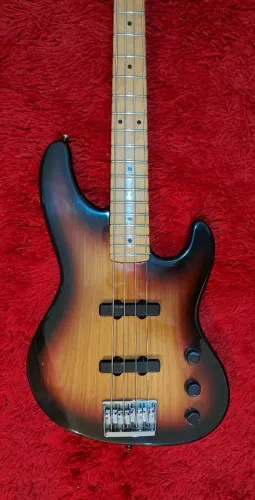 BAIXO FENDER - JAZZ BASS - MADE IN USA - DELUXE PLUS - ANO 1993