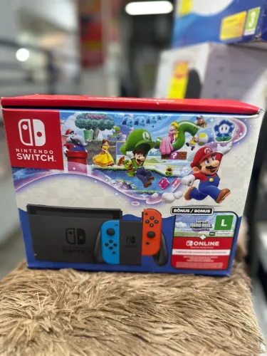 NINTENDO SWITCH V2 RODO ORIGINAL BEM NOVO