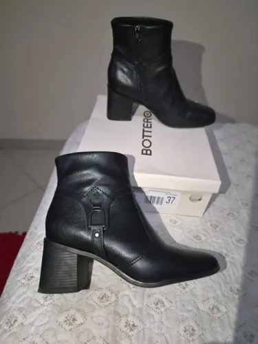 Botas de inverno feminina