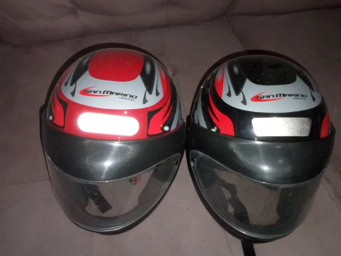 2 Capacete San marino semi novo 3 meses de uso 
