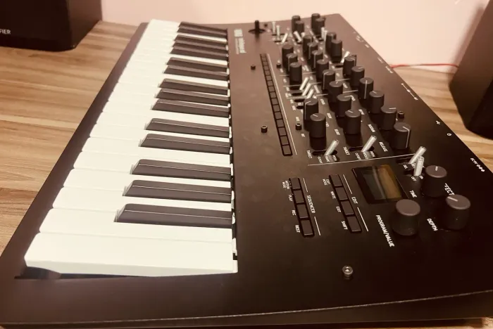 Korg Minilogue XD