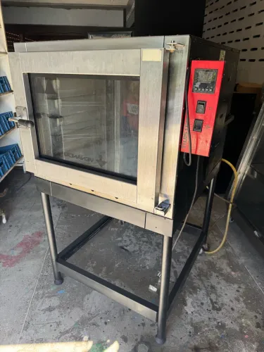Forno Venâncio semi-novo a gás
