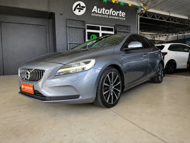 Volvo V40 T-4 Momentum 2.0 Aut. 2019