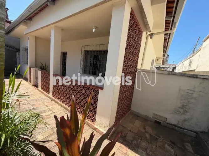 Uma casa para chamar de sua , e uma oportunidade para investir!