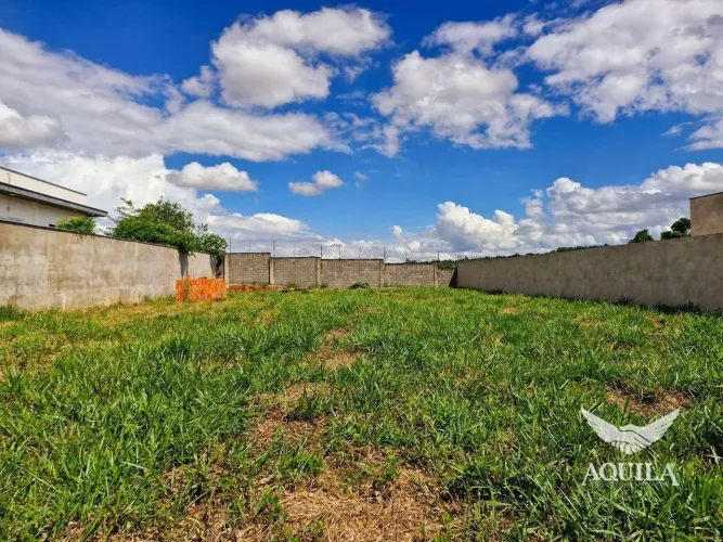 TERRENO PLANO COM 1000 m² NO CONDOMÍNIO SOLAR DO BOSQUE - SOROCABA