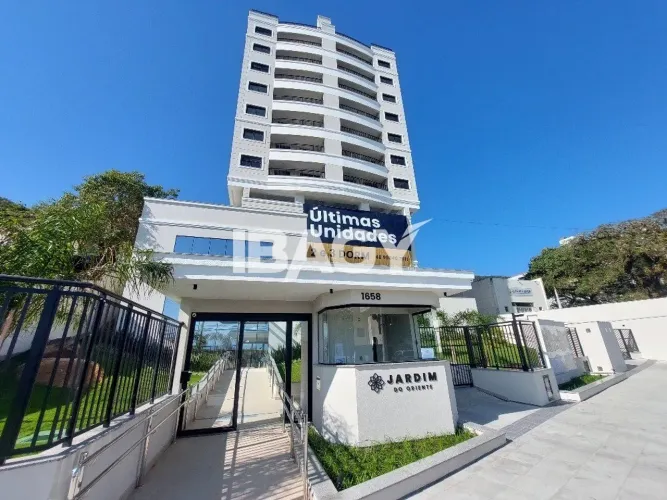 Excelente Apartamento 2 dormitório(s) em Saco Grande - Florianópolis