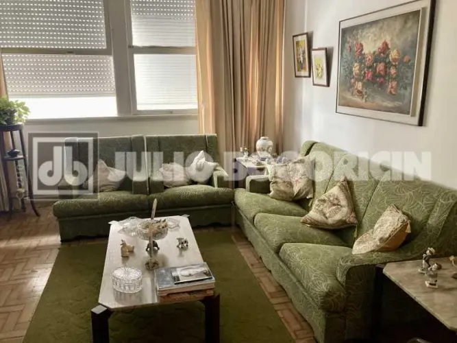 Apartamento : Padrão / Residencial / Leblon